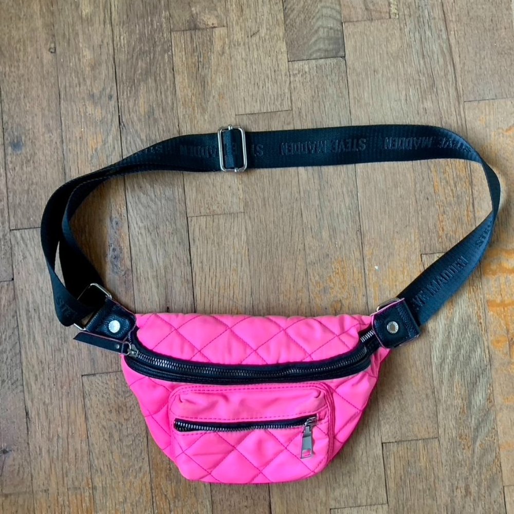 Steve Madden Pink fanny pack